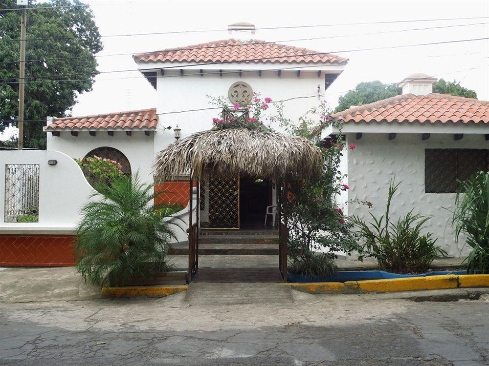 Hotel Aloha Managua Exterior photo