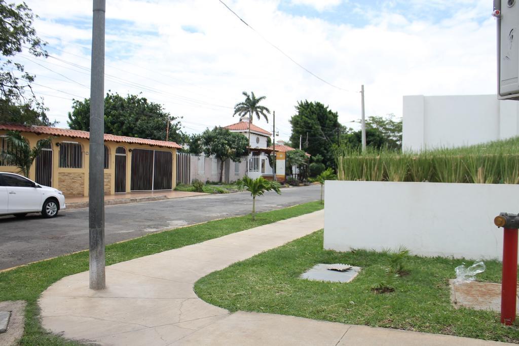 Hotel Aloha Managua Exterior photo